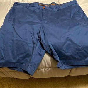 Tommy Bahama Shorts 10”  Men’s size 40